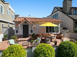 Larkspur Duplex, Corona Del Mar, CA 92625