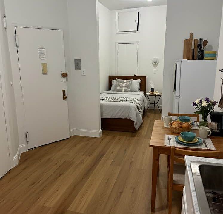 1st image of 1488 1st Ave #3C