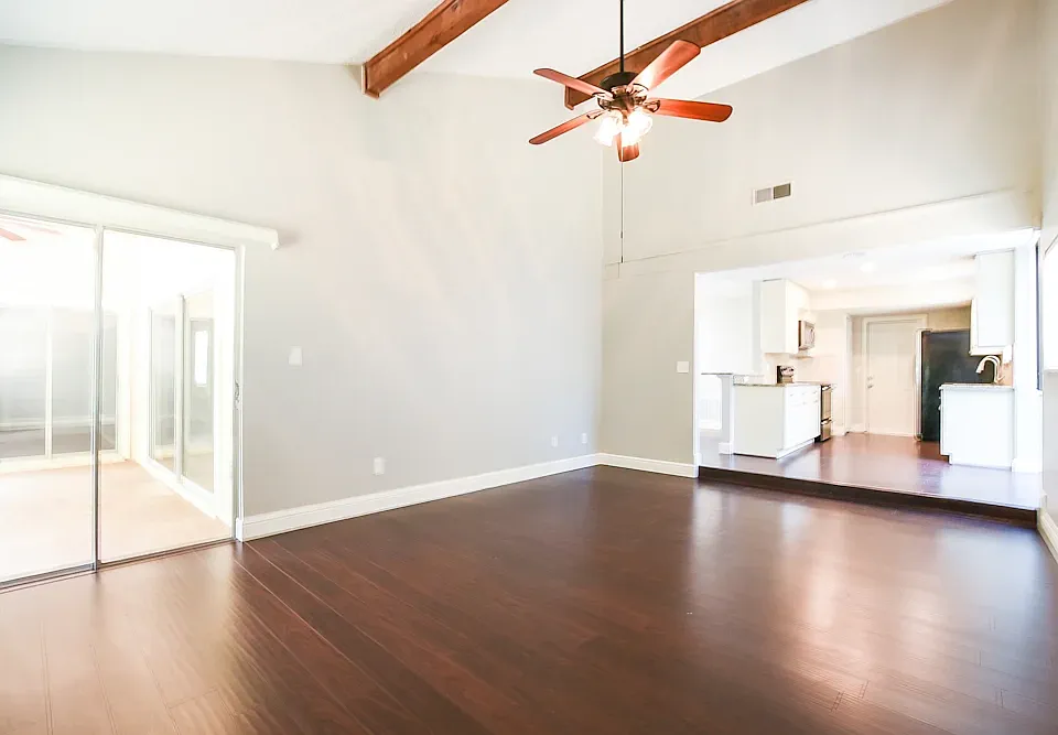 3906 Woodglade Cv