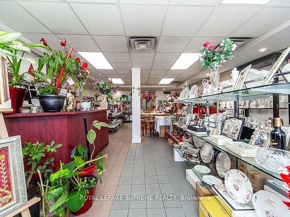 3rd image of 529 Rogers Rd