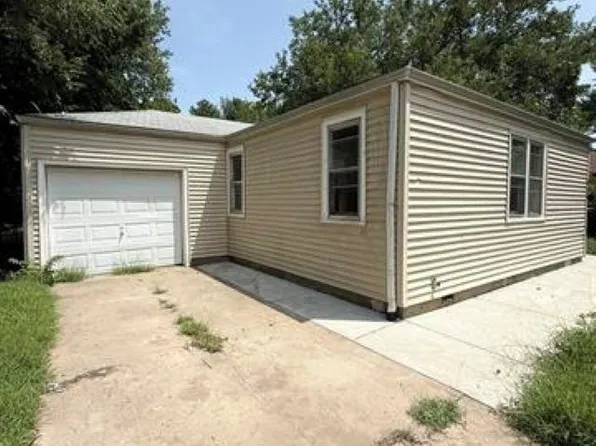 618 S Chase St, Wichita, KS 67213