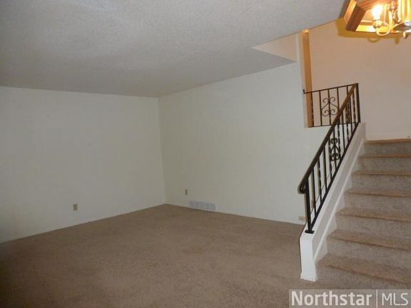 5th image of 701 138th St E