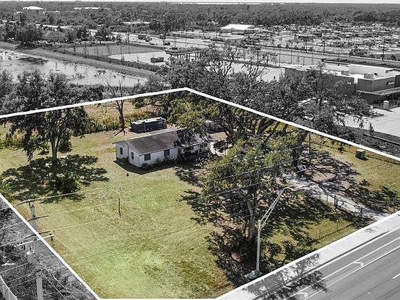 2nd image of 2519 Moccasin Wallow Rd