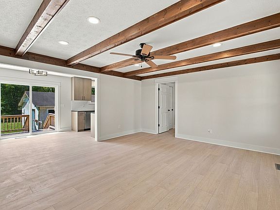 5th image of 1521 Winding Way Cir