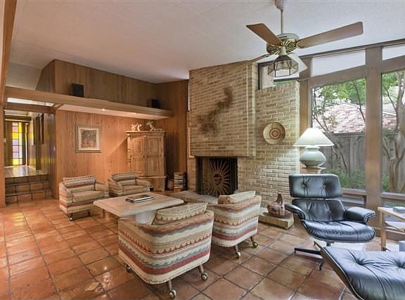 4th image of 6856 Blackwood Dr