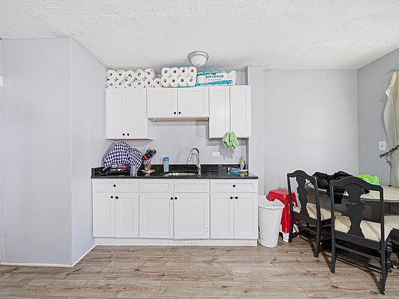 3rd image of 10-12 Michigan Ave #1