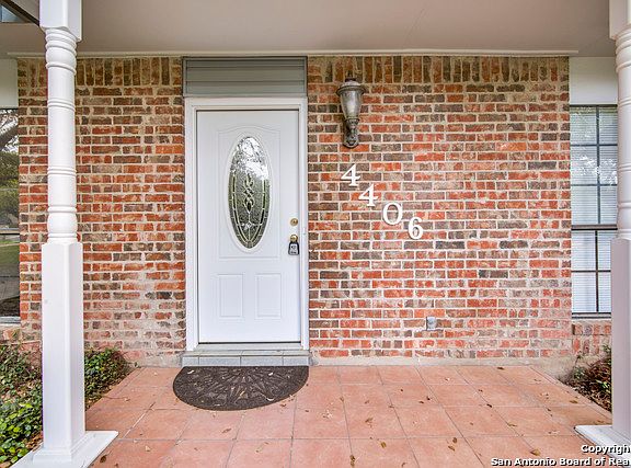 3rd image of 4406 Shavano Woods St