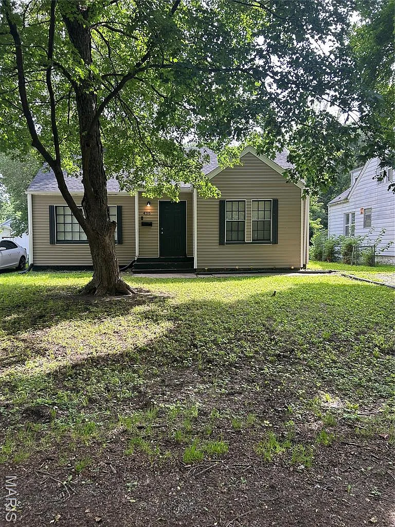 436 Chaudet Ave photo 1