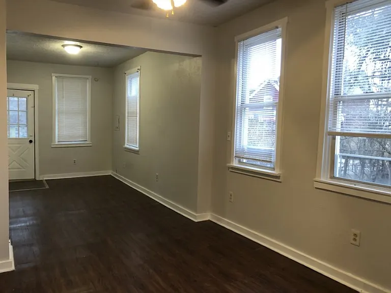 516 Center Ave #2 — Photo 7