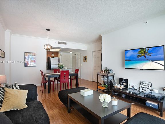 2nd image of 2000 N Bayshore Dr APT 626
