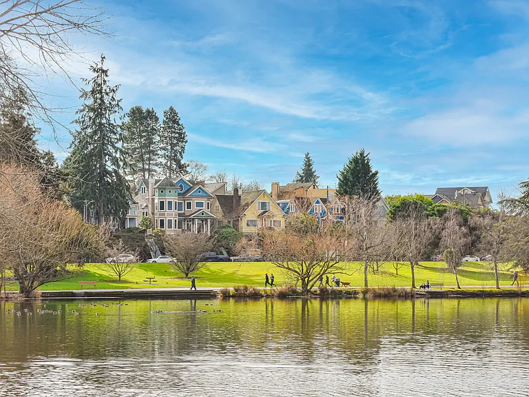 The Loop at Green Lake — Photo 40