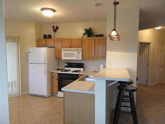 Pendant Lights over breakfast area