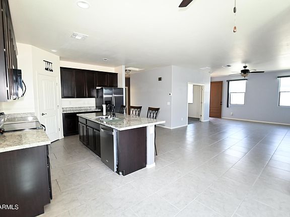 3rd image of 18381 W VIA DEL SOL --