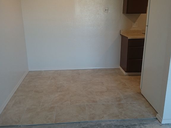 4th image of 4320 Vfw Dr APT 36
