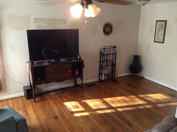 4th image of 601 Woodlawn Dr