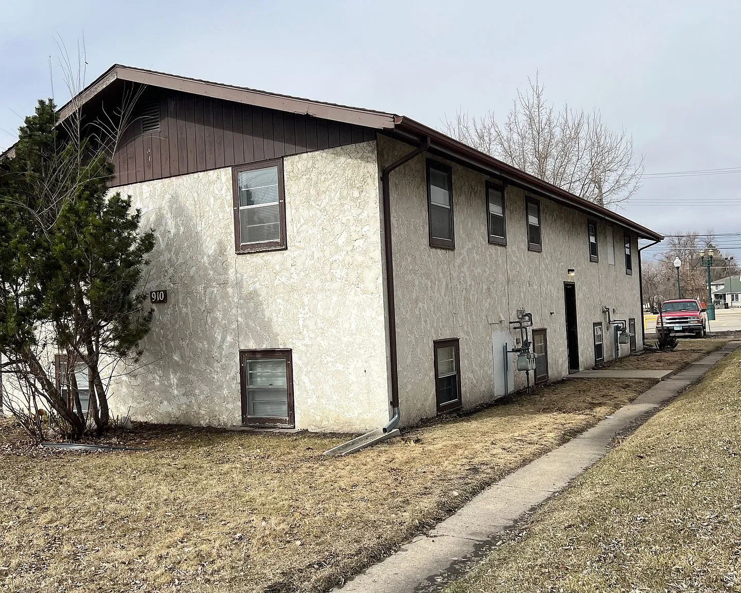 4 plex-910 S. 12th St. — Photo 2