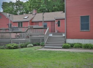 24 Canterbury Rd, Lynnfield, MA 01940