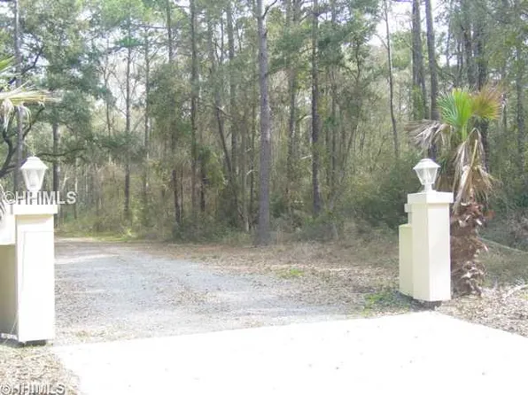 11 Palm Tree Pl, Hilton Head Island, SC 29926