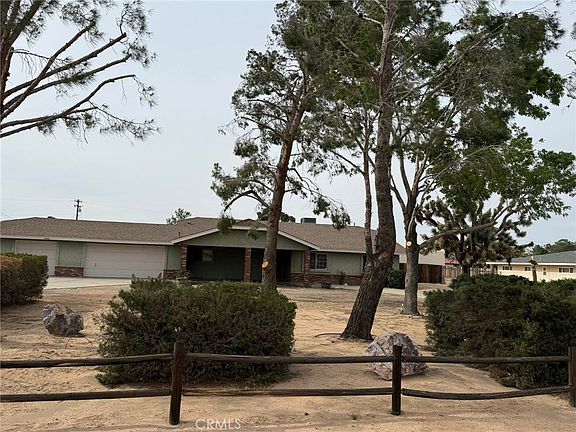 2nd image of 14040 Hopi Rd