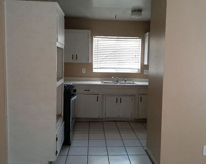 4549 Oakdale Ave — Photo 6