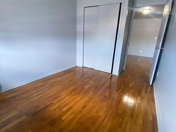 4th image of 3044 Laconia Ave Floor 2