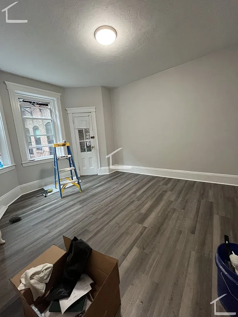$2,075 Updated Studio in Allston | Renovated Kitchen & Bath | Cat Friendly with Approval | Near BU — Photo 1