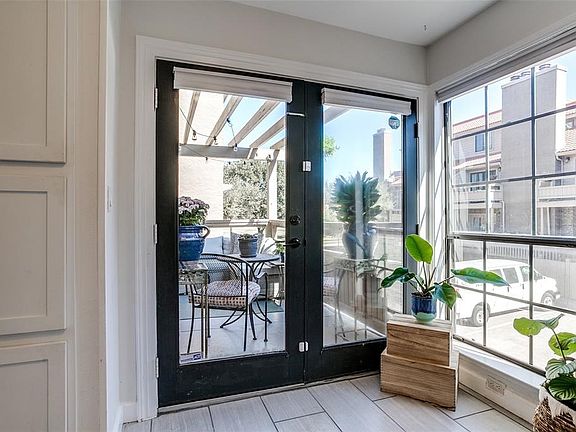 3rd image of 5200 Martel Ave APT 5D
