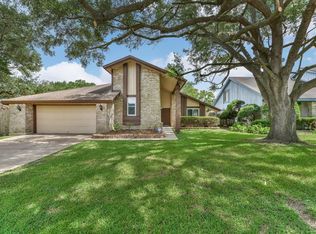 10403 Huntington Estates Dr, Houston, TX 77099