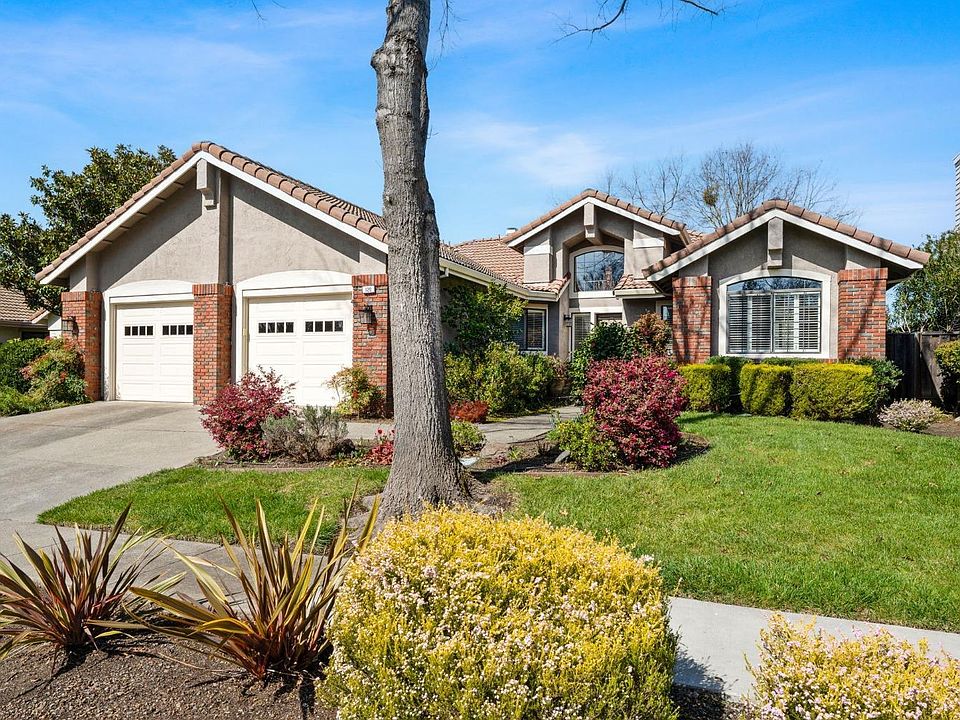 1st image of 120 Silverado Springs Drive