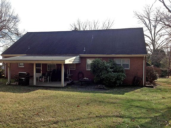 4th image of 117 E Charlotte St