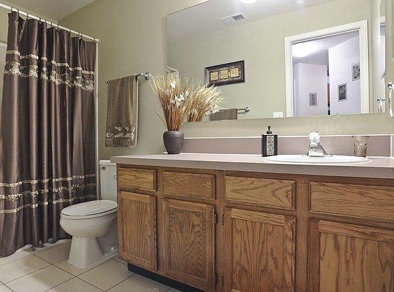 4th image of 1650 Buttonwood Cir APT 3114