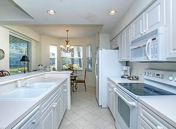 4th image of 16645 Lake Circle Dr APT 713