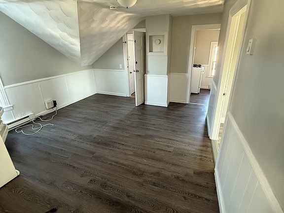 2nd image of 192 Meadow St Floor 3