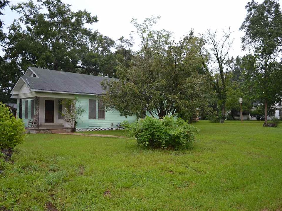 1st image of 611 W Levert St