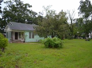 611 W Levert St, Kirbyville, TX 75956