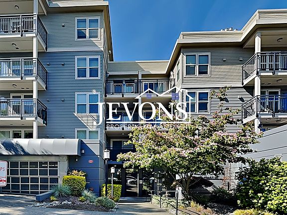 3rd image of 420 Valley St APT 310
