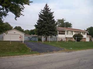 1981 Nottingham Dr, Aurora, IL 60505