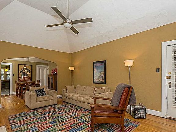 5th image of 5924 Winthrop Ave