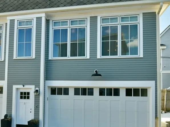 145 Stoughton St Unit 5, Boston, MA 02125