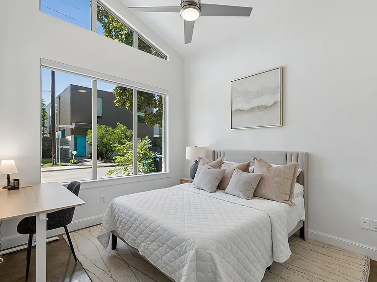 4404 Rusk Ave — Photo 17