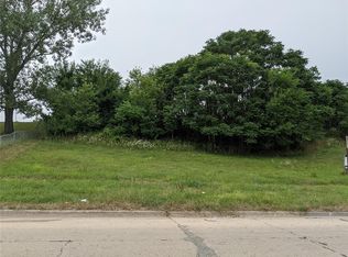 1511 34th St SE, Cedar Rapids, IA 52403