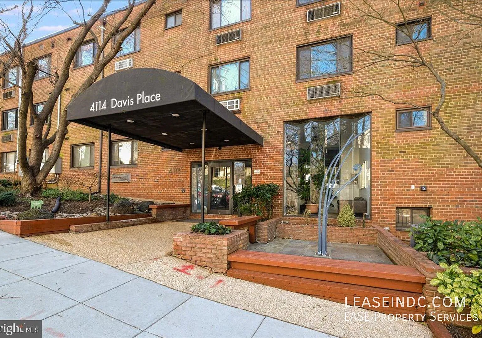 1 bed, 708 sqft, $2,300 — Photo 1