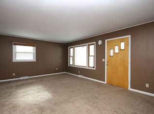 1408 Eastern Dr, Urbana, IL 61801