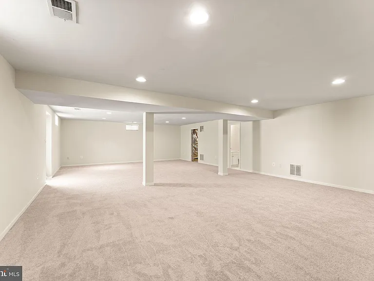 8309 Double Eagle St — Photo 55