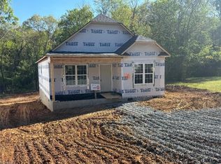 110 Taft St, Mayodan, NC 27027