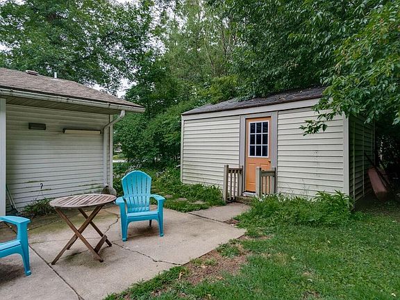 5th image of 517 Oakpark Cir SE