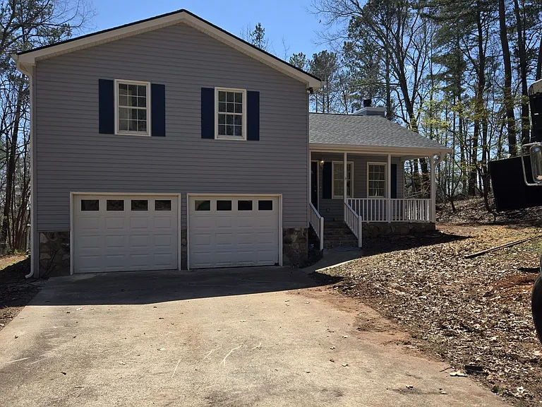 4015 Stone Creek Cir — Photo 1
