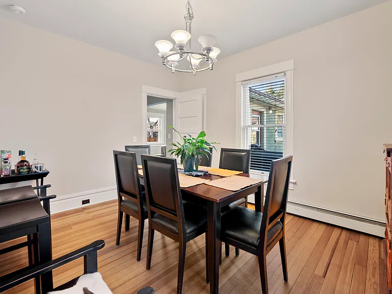 326 E Monument St — Photo 15