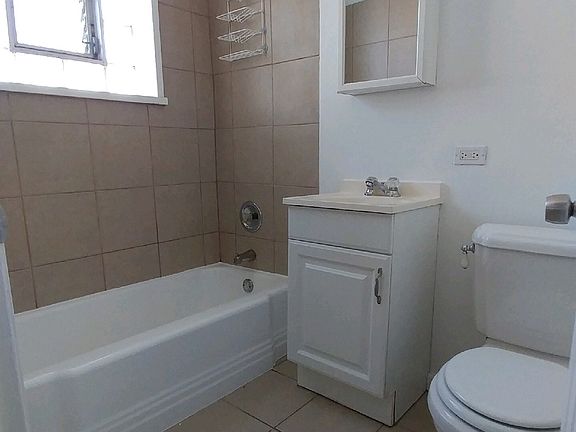 4th image of 4622 Lawndale Ave APT 4