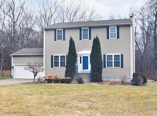 92 S Woods Dr, South Kingstown, RI 02879